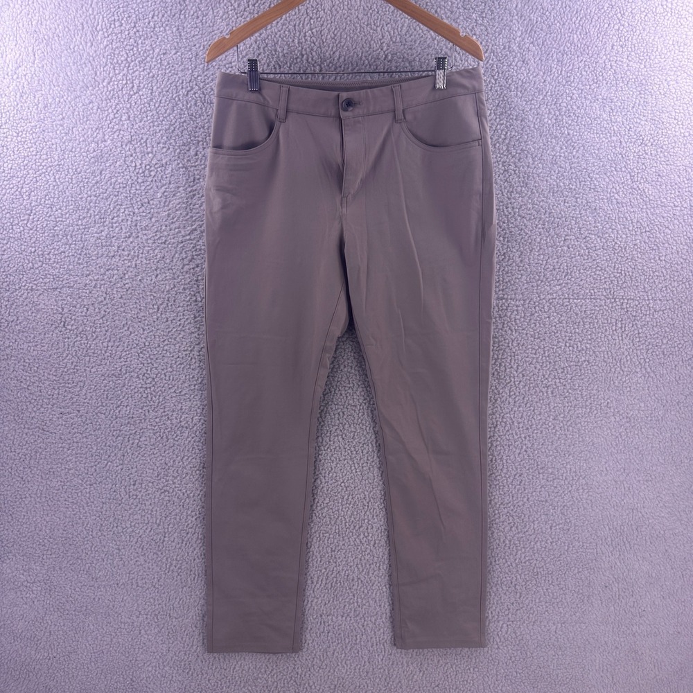Vuori Mens Aim Pant Khaki Tan Technical 5-Pocket Stretch Trousers Size 32